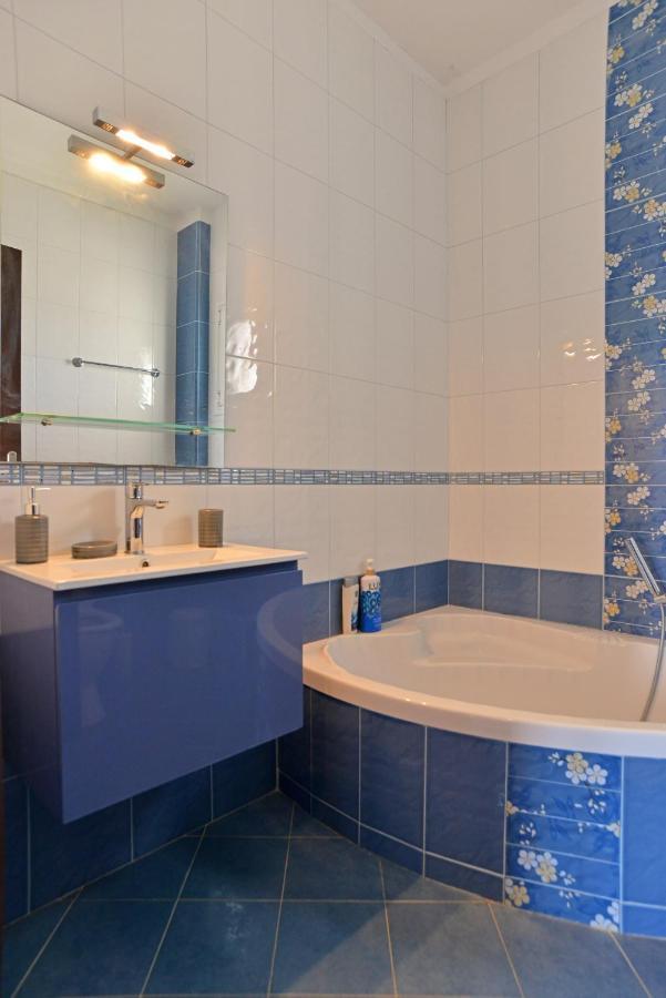 Villa Konstantinos 6 Bedrooms Aegina Экстерьер фото